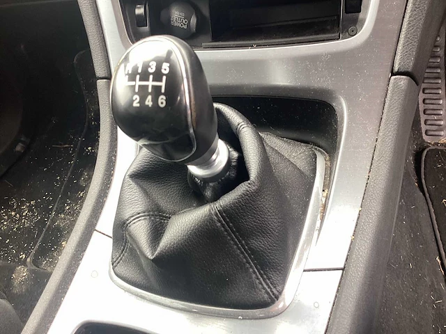 Ford mondeo stationwagen personenauto - afbeelding 9 van  14