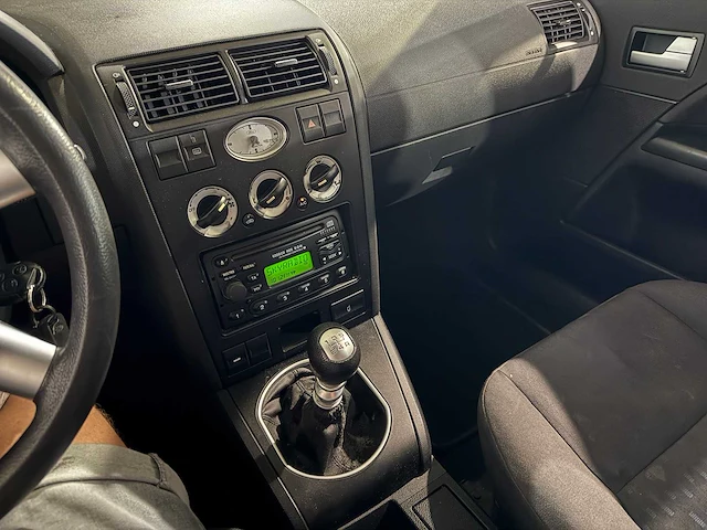 Ford mondeo wagon 1.8-16v cool edition, 84-js-hj - afbeelding 3 van  13