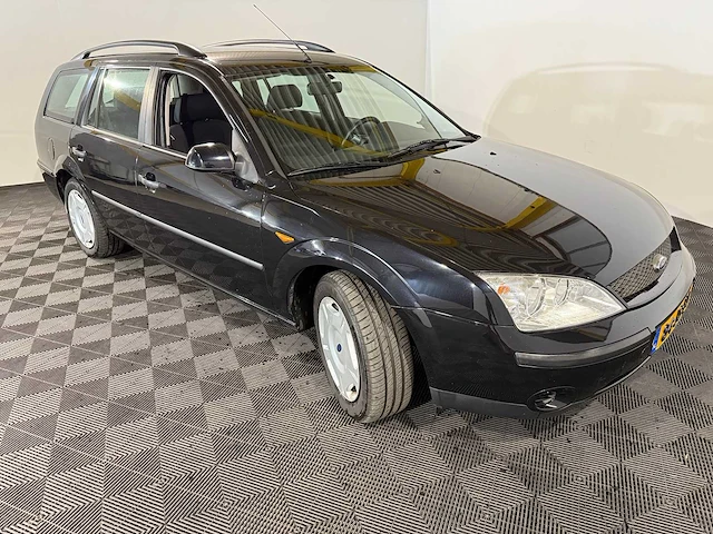 Ford mondeo wagon 1.8-16v cool edition, 84-js-hj - afbeelding 10 van  13