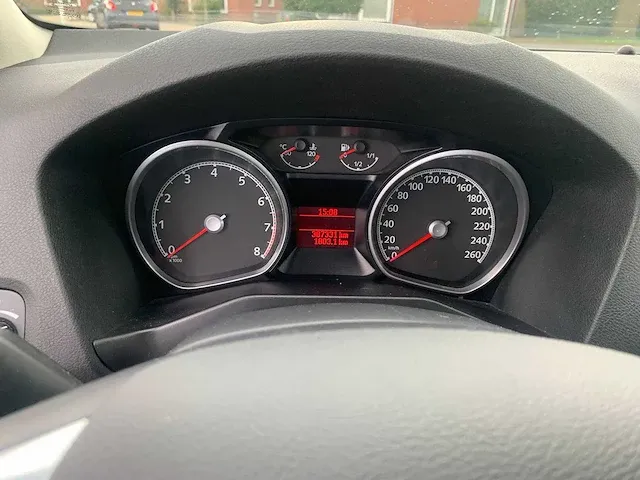 Ford mondeo wagon 2.0 16v ghia, 74-zh-rj - afbeelding 13 van  26