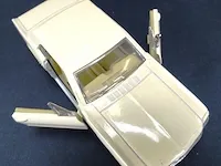 Ford mustang (1964) beige - afbeelding 5 van  5