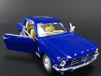 Ford mustang (1964) blauw - afbeelding 4 van  5