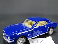 Ford mustang (1964) blauw - afbeelding 1 van  5