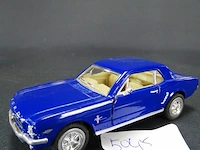 Ford mustang (1964) blauw - afbeelding 1 van  5