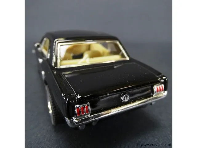 Ford mustang (1964) zwart - afbeelding 3 van  5