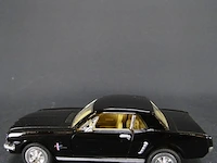 Ford mustang (1964) zwart - afbeelding 2 van  5