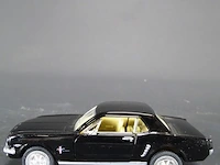 Ford mustang (1964) zwart - afbeelding 2 van  5