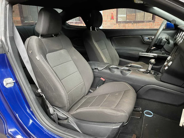 Ford mustang 3.7 v6 300pk 2015 coupé - afbeelding 29 van  36