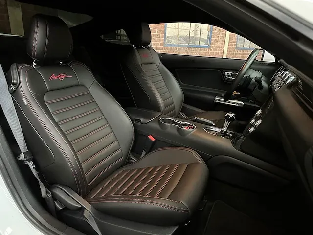 Ford mustang 3.7 v6 300pk 2016 - afbeelding 61 van  67