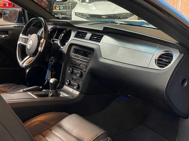 Ford mustang 3.7 v6 309pk 2014, s-079-zj - afbeelding 32 van  45