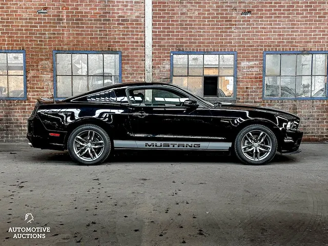 Ford mustang 3.7 v6 309pk 2014, t-141-fv - afbeelding 3 van  44