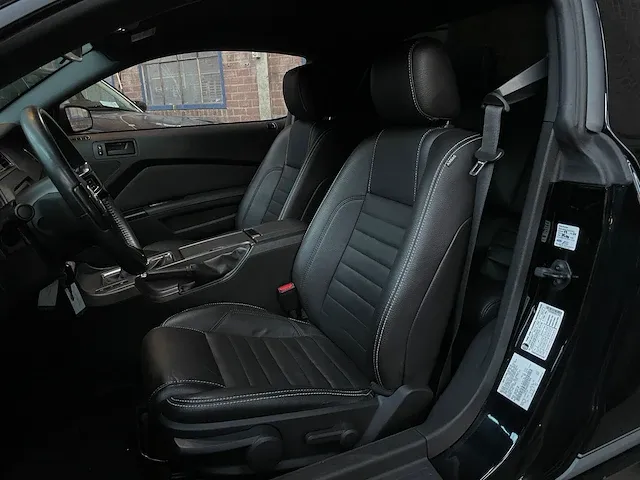 Ford mustang 3.7 v6 309pk 2014, t-141-fv - afbeelding 26 van  44