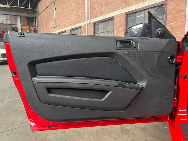 Ford mustang 3.7 v6 310pk 2014 - afbeelding 31 van  39