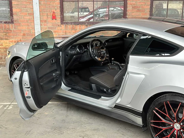 Ford mustang 3.7l v6 v-shaped coupe 305pk 2016 - afbeelding 11 van  44