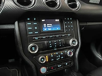 Ford mustang 3.7l v6 v-shaped coupe 305pk 2016 - afbeelding 22 van  44