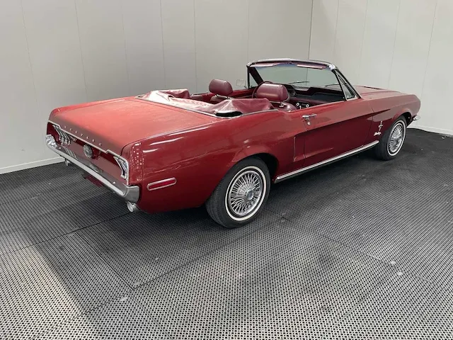 Ford mustang cabriolet - oldtimer - 1968 - afbeelding 2 van  35