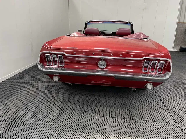 Ford mustang cabriolet - oldtimer - 1968 - afbeelding 4 van  35