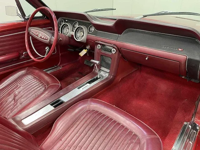 Ford mustang cabriolet - oldtimer - 1968 - afbeelding 7 van  35