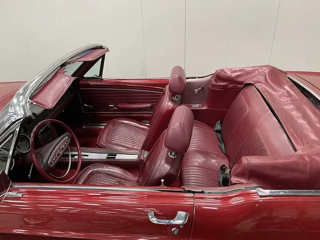 Ford mustang cabriolet - oldtimer - 1968 - afbeelding 8 van  35