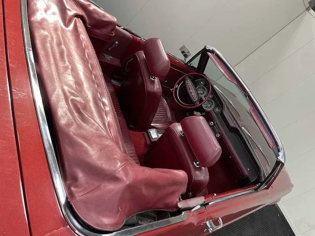 Ford mustang cabriolet - oldtimer - 1968 - afbeelding 10 van  35