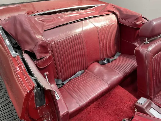 Ford mustang cabriolet - oldtimer - 1968 - afbeelding 11 van  35