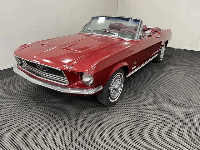 Ford mustang cabriolet - oldtimer - 1968 - afbeelding 1 van  35