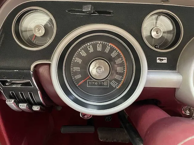 Ford mustang cabriolet - oldtimer - 1968 - afbeelding 15 van  35