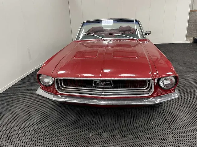 Ford mustang cabriolet - oldtimer - 1968 - afbeelding 23 van  35