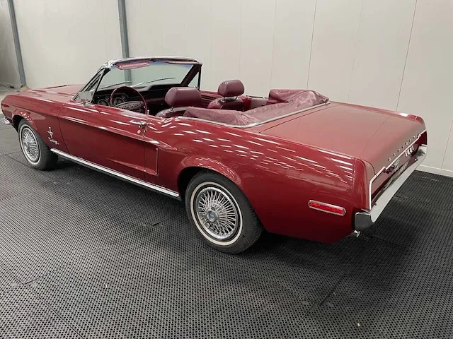 Ford mustang cabriolet - oldtimer - 1968 - afbeelding 31 van  35