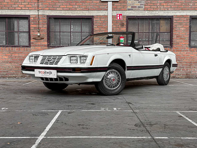 Ford mustang cabriolet 112pk 1983, hf-jr-24 - afbeelding 1 van  31