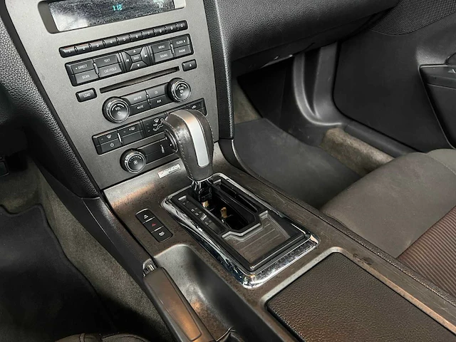 Ford mustang cabriolet 3.7 v6 305pk 2014 - afbeelding 29 van  40