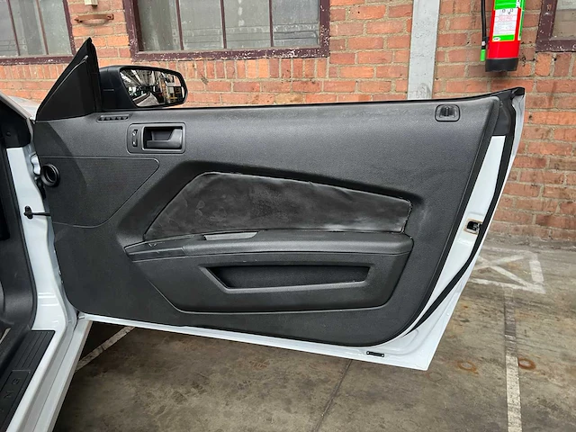 Ford mustang cabriolet 3.7 v6 305pk 2014 - afbeelding 36 van  40