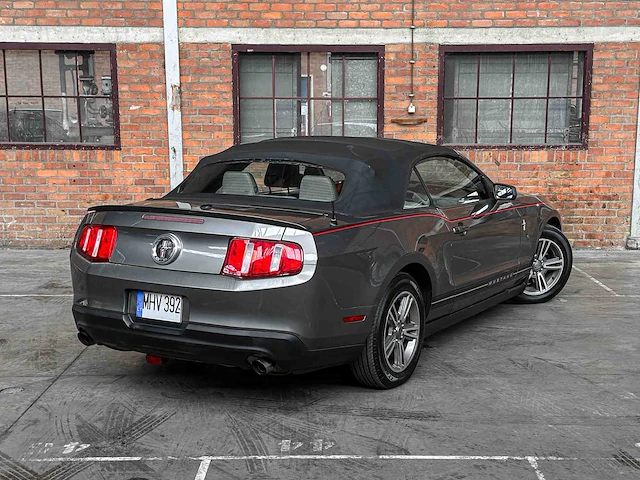 Ford mustang cabriolet 3.7 v6 310pk 2011 - afbeelding 3 van  38