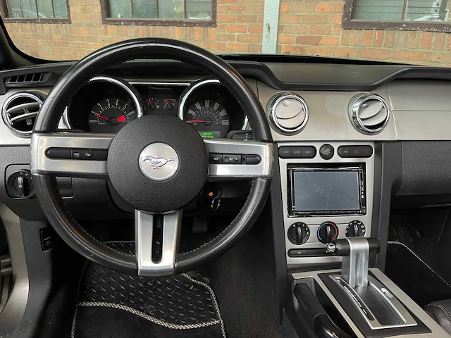 Ford mustang cabriolet 4.0 212pk 2005 youngtimer - afbeelding 13 van  41