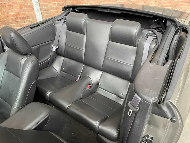 Ford mustang cabriolet 4.0 212pk 2005 youngtimer - afbeelding 31 van  41