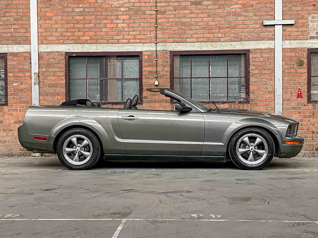 Ford mustang cabriolet 4.0 212pk 2005 youngtimer - afbeelding 40 van  41