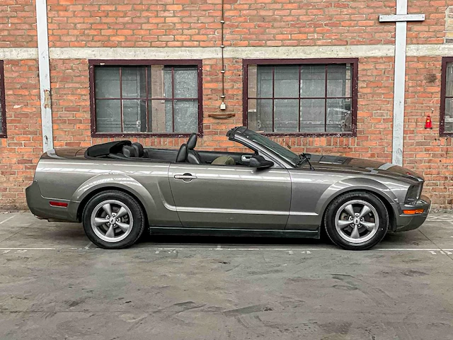 Ford mustang cabriolet 4.0 212pk 2005 youngtimer - afbeelding 41 van  41