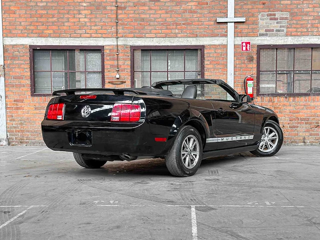 Ford mustang cabriolet 4.0 v6 214pk 2005 - afbeelding 3 van  36