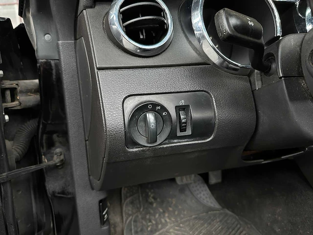 Ford mustang cabriolet 4.0 v6 214pk 2005 - afbeelding 10 van  36