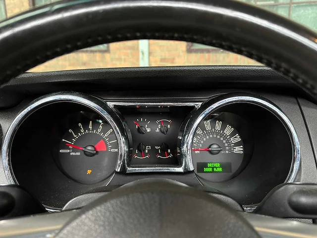 Ford mustang cabriolet 4.0 v6 214pk 2005 - afbeelding 16 van  36