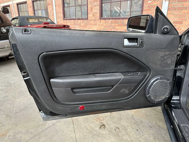 Ford mustang cabriolet 4.0 v6 214pk 2005 - afbeelding 21 van  36