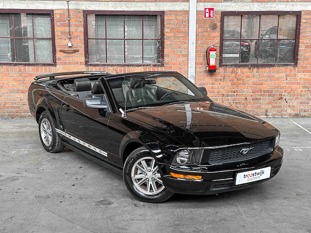Ford mustang cabriolet 4.0 v6 214pk 2005 - afbeelding 35 van  36