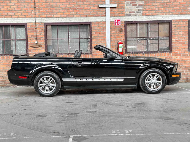 Ford mustang cabriolet 4.0 v6 214pk 2005 - afbeelding 36 van  36