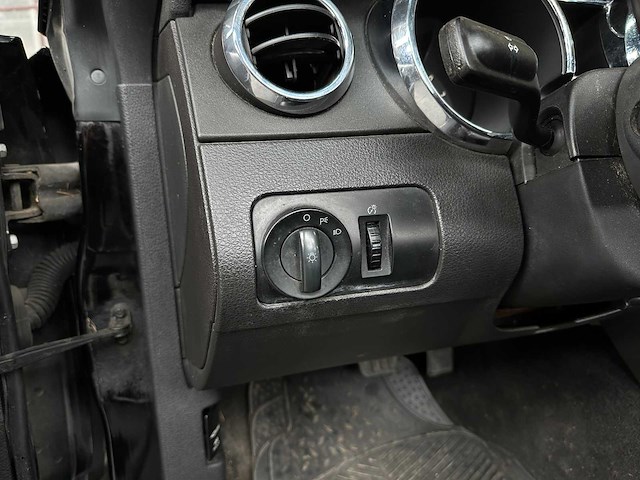 Ford mustang cabriolet 4.0 v6 214pk 2005 - afbeelding 10 van  36