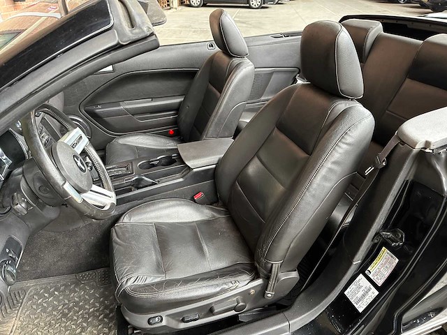 Ford mustang cabriolet 4.0 v6 214pk 2005 - afbeelding 26 van  36