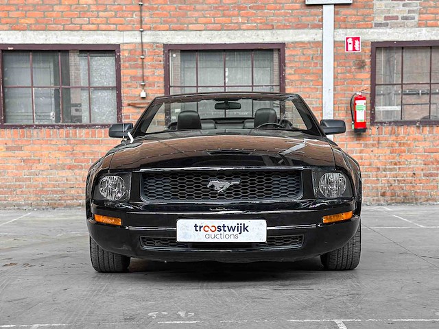 Ford mustang cabriolet 4.0 v6 214pk 2005 - afbeelding 32 van  36