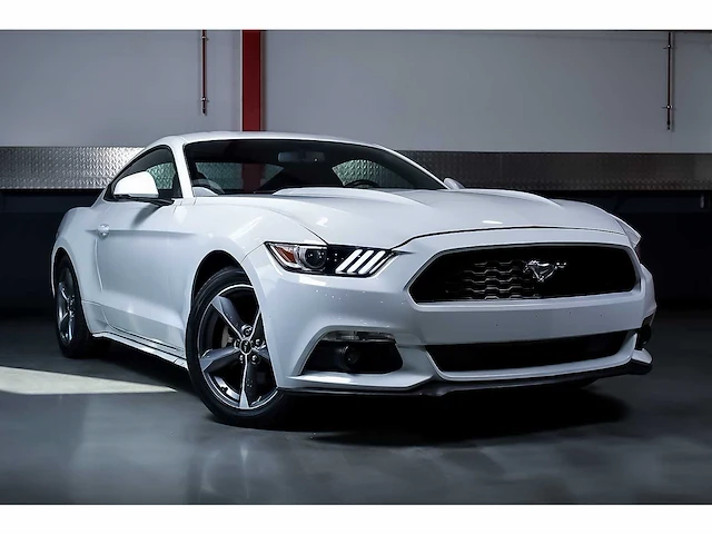 Ford mustang coupe 3,7l v6 - 2017 - afbeelding 2 van  84
