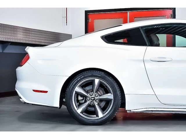 Ford mustang coupe 3,7l v6 - 2017 - afbeelding 8 van  84