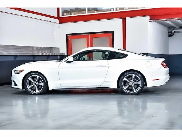 Ford mustang coupe 3,7l v6 - 2017 - afbeelding 32 van  84