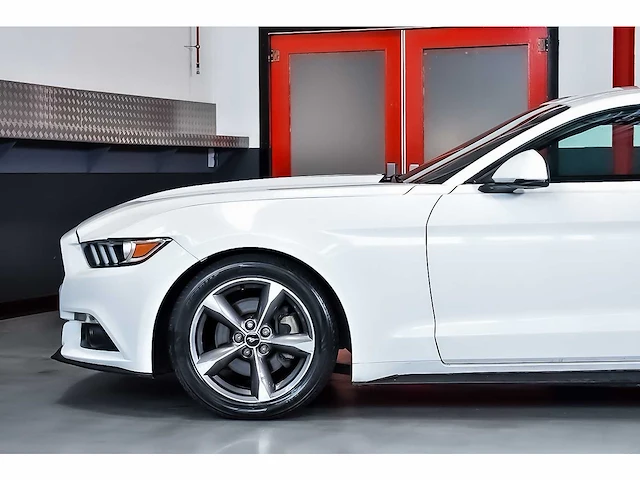 Ford mustang coupe 3,7l v6 - 2017 - afbeelding 35 van  84